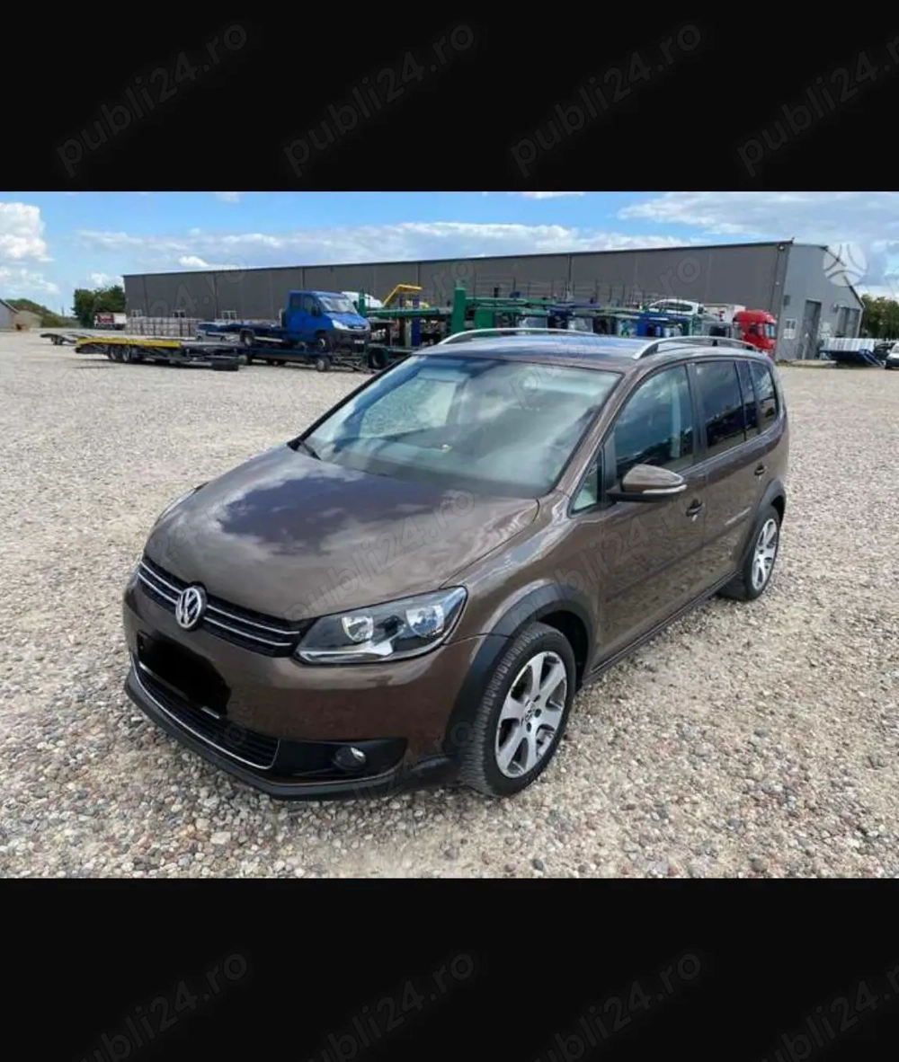 Wv touran cross panoramic