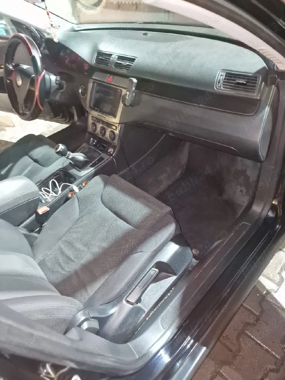 Volkswagen Passat B6   2.0 TDI 140 CP 