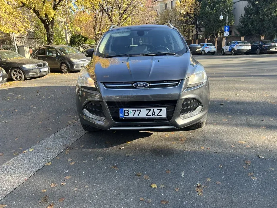 Vand Ford Kuga Gri, 2.0 Diesel, 4 WD, an 2015, 180 439 km, pret 9200 euro, negociabil