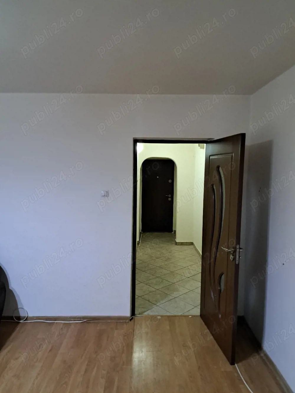 Vând sau închiriez apartament 2 camere decom. Buzau