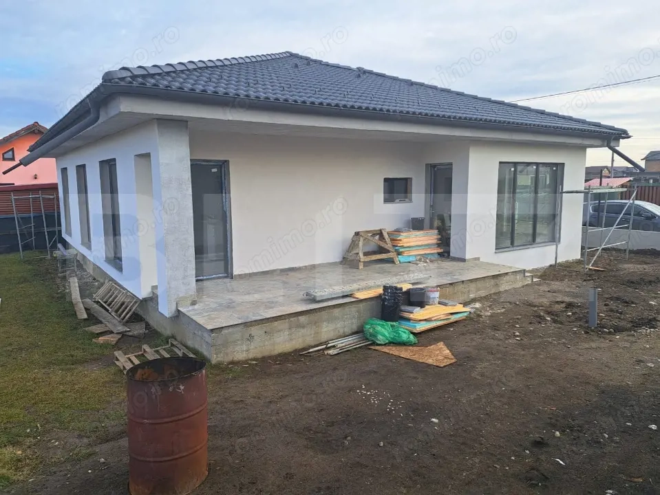 Casă 4 camere, parter, 108 mp utili, teren 405 mp | Ieșire Sânpetru spre Bod