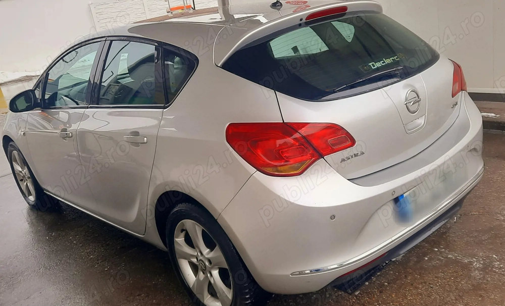 Opel Astra J 2010  