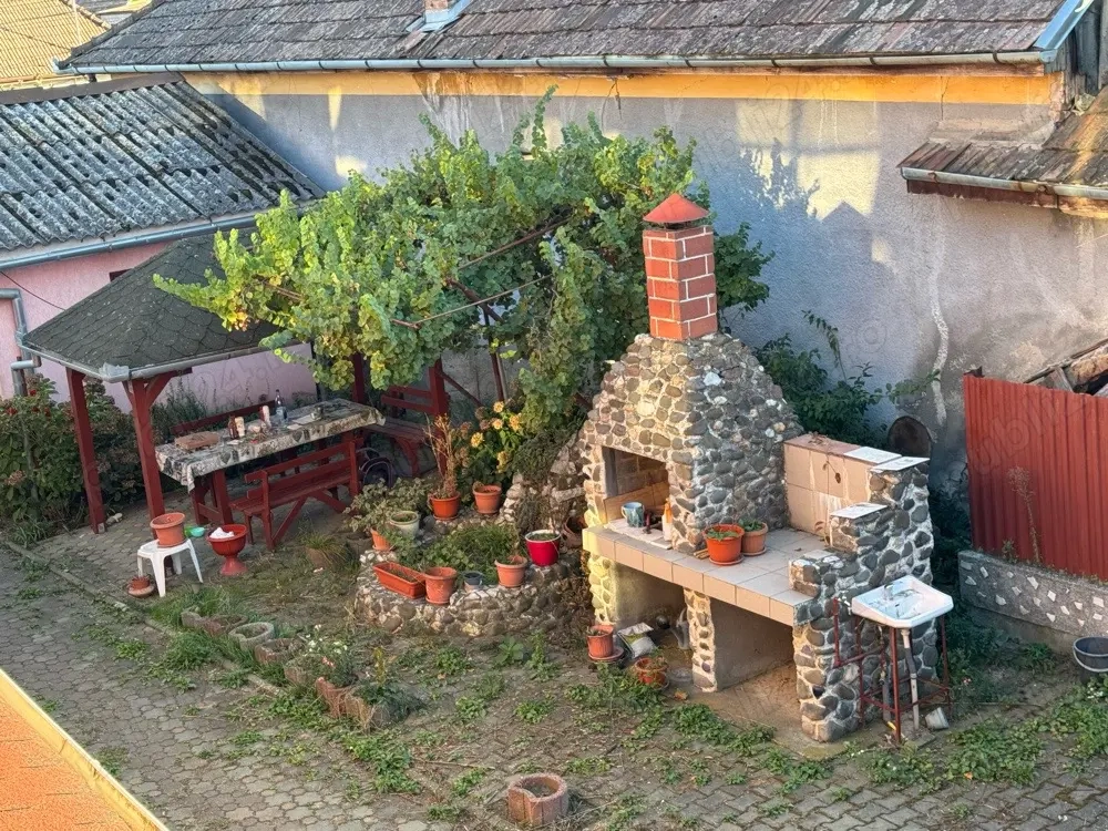 Casa de vanzare sau schimb Sancraiu de Mures langa La Coperativa