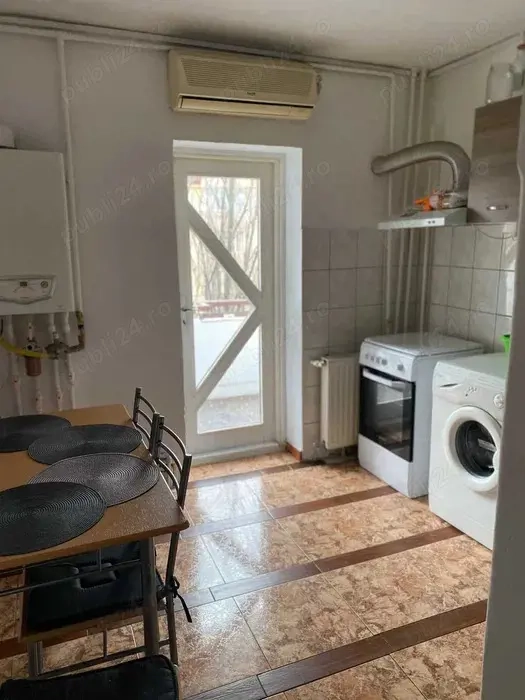 Apartament 2 camere decomandat Lipovei pe Borzesti amenajat centrala proprie