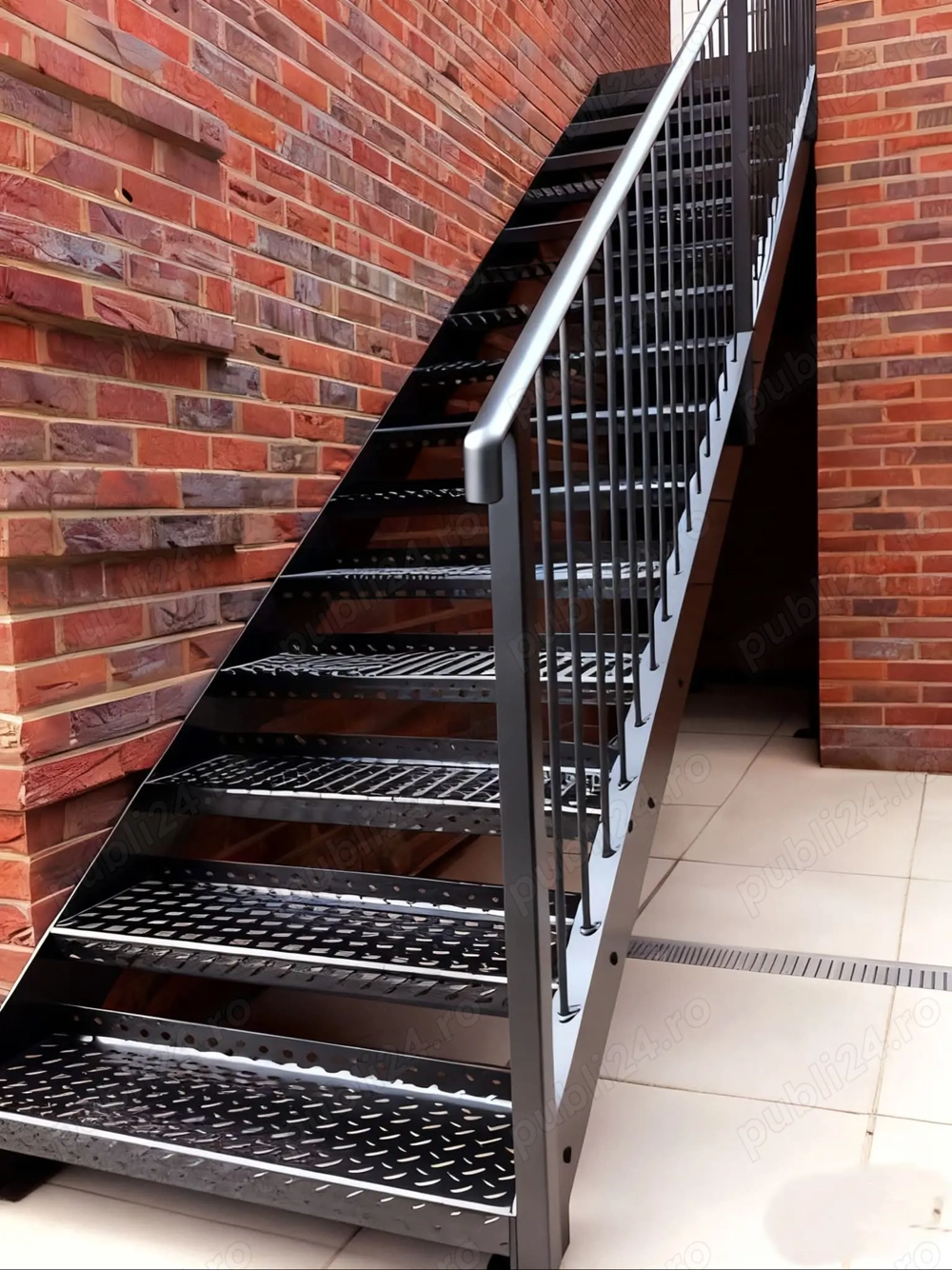 Confectii Metalice MERA 