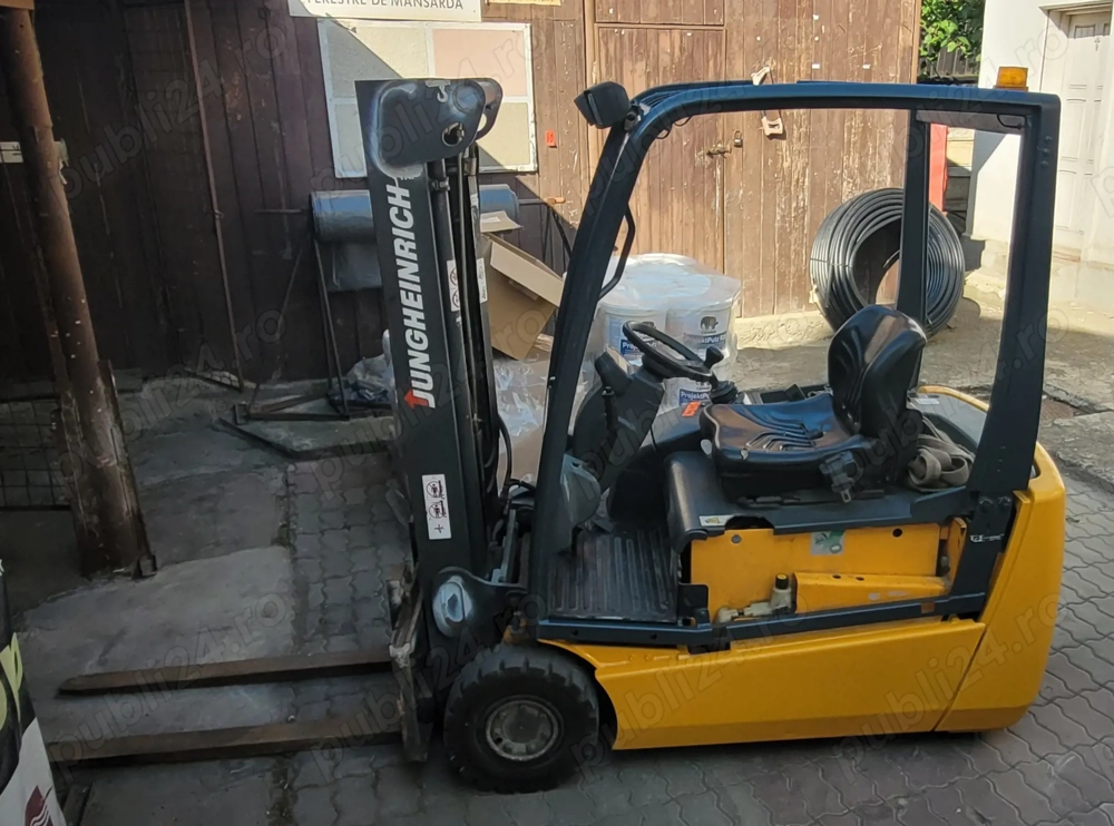 Electrostivuitor Jungheinrich 1.6tone baterie 48v schimbata recent stare perfecta