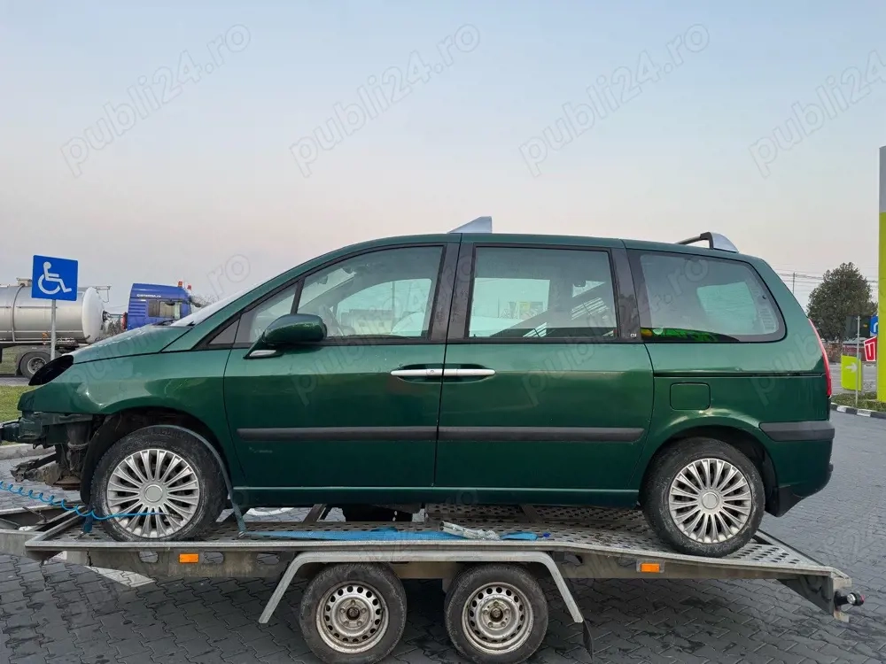 Dezmembrez Peugeot 807   2.0 HDi   RHT   An 2003