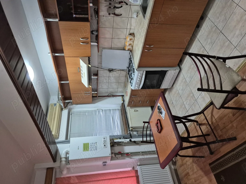 Vând garsoniera ANL-Craiovita,parter,38mp,centrala proprie