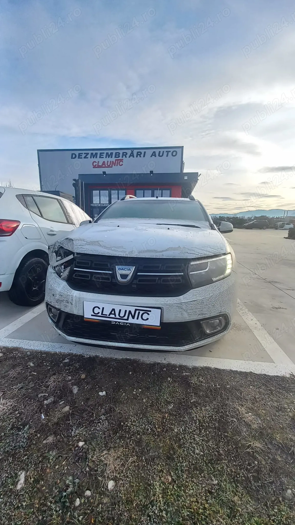 Dezmembram Dacia Logan MCV 2 1.0 SCE B4D 411 cod cutie JH3 397