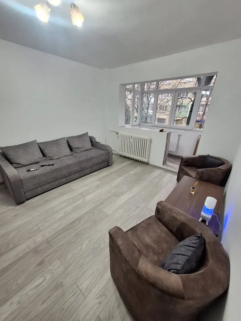 Apartament cu două camere de închiriat în Gorjului