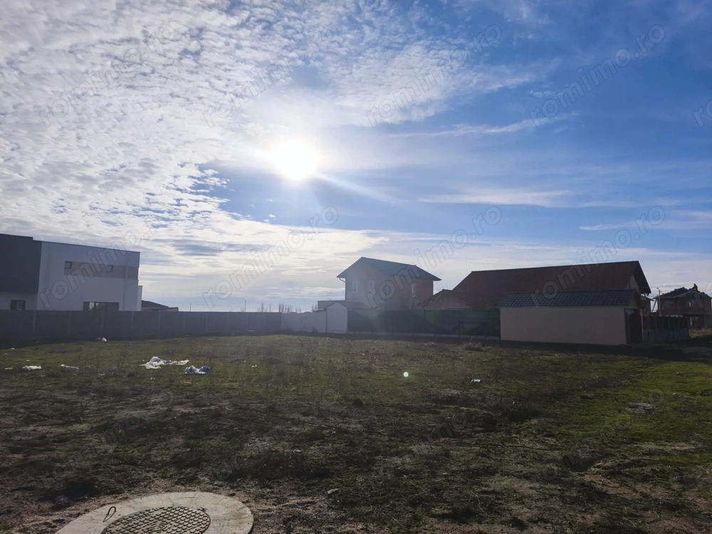 Teren intravilan de vânzare în Giroc, pe colț, 2 fronturi stradale