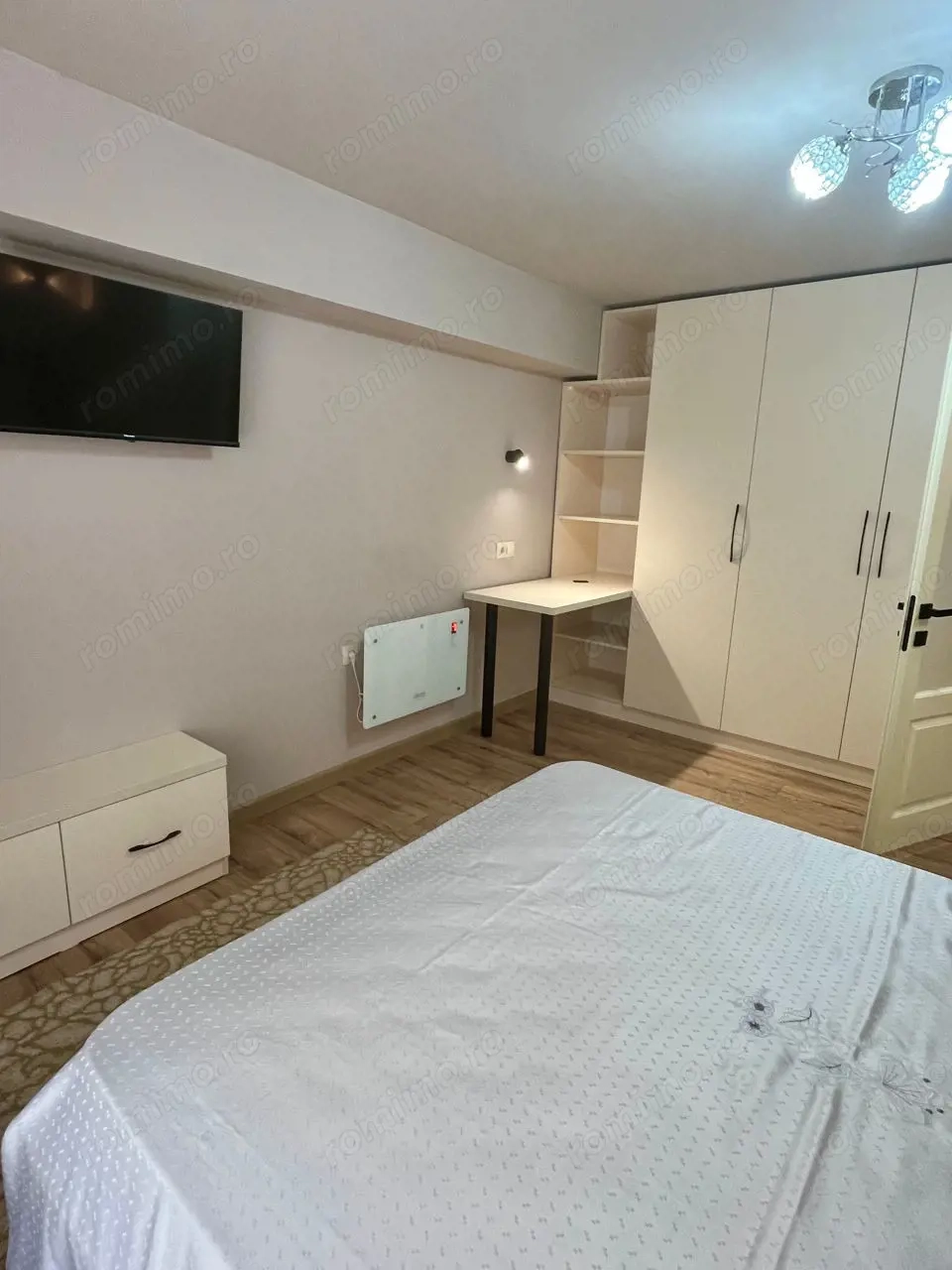 Apartament cu o camera de inchiriat in zona Piata Doina
