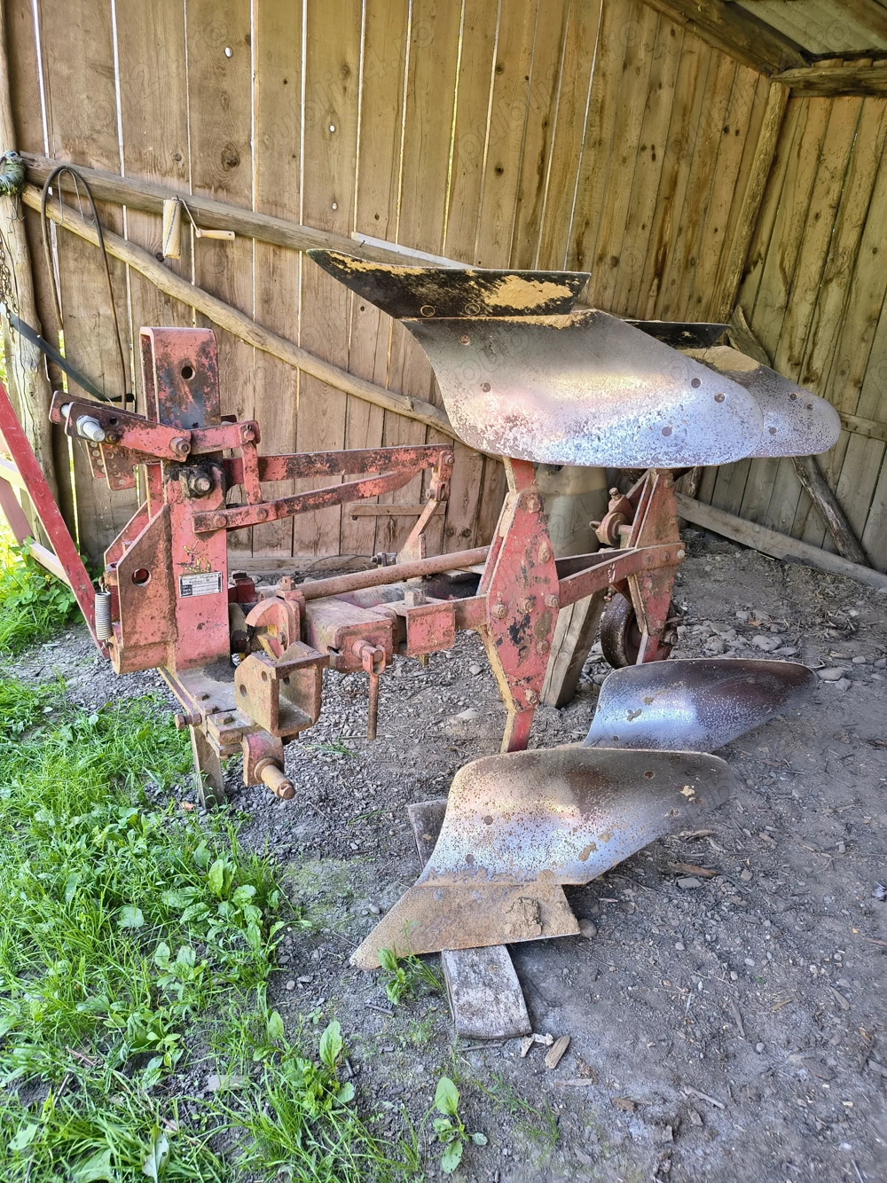 Plug reversibil cu 2 trupițe 