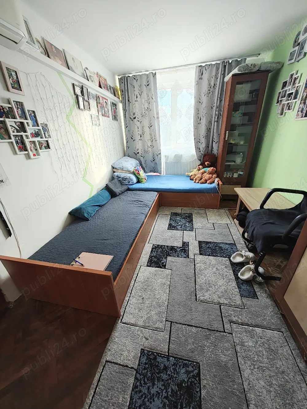 Vand apartament cu 2 camere în Hunedoara, zona Traian vuia, etaj 3. Pret 33000  