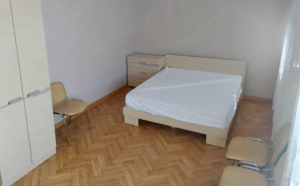 De inchiriat garsoniera in zona Lipovei