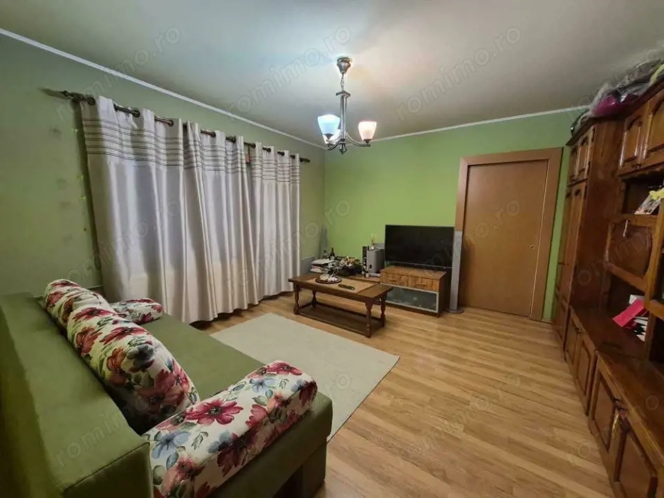 Apartament 2 camere, 58 mp utili, Zona Dambvita