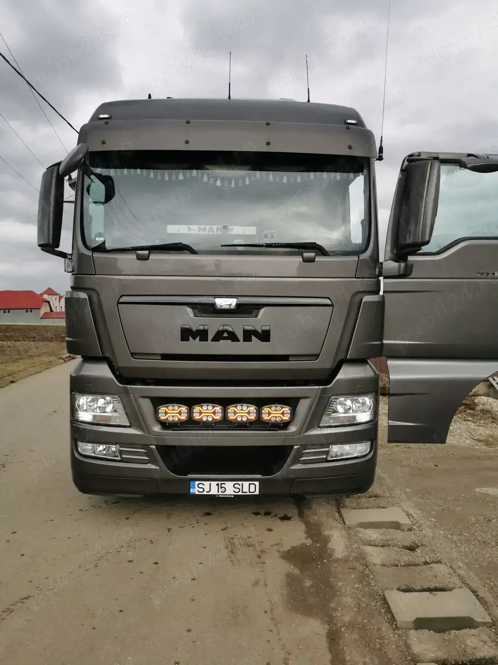 Cap tractor MAN TGX 2014