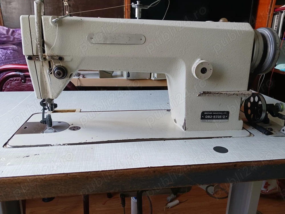 Masina de cusut  cu rotita  piele tapiterie 