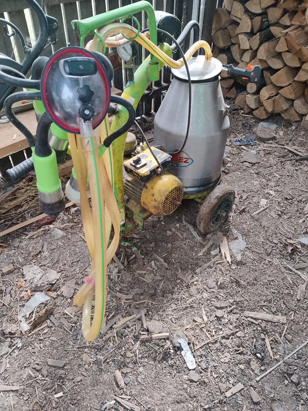 Mulgatoare vaci un post