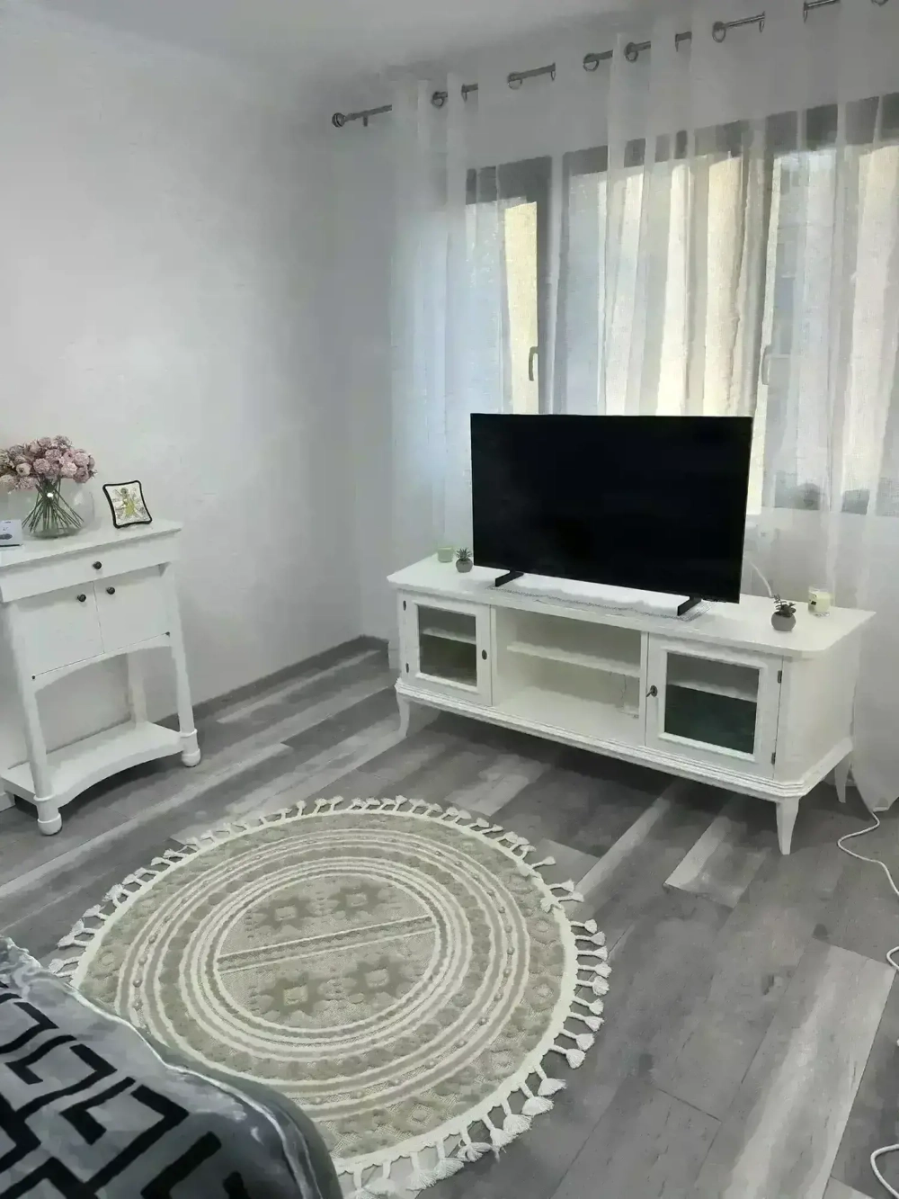 Vand apartament renovat modern
