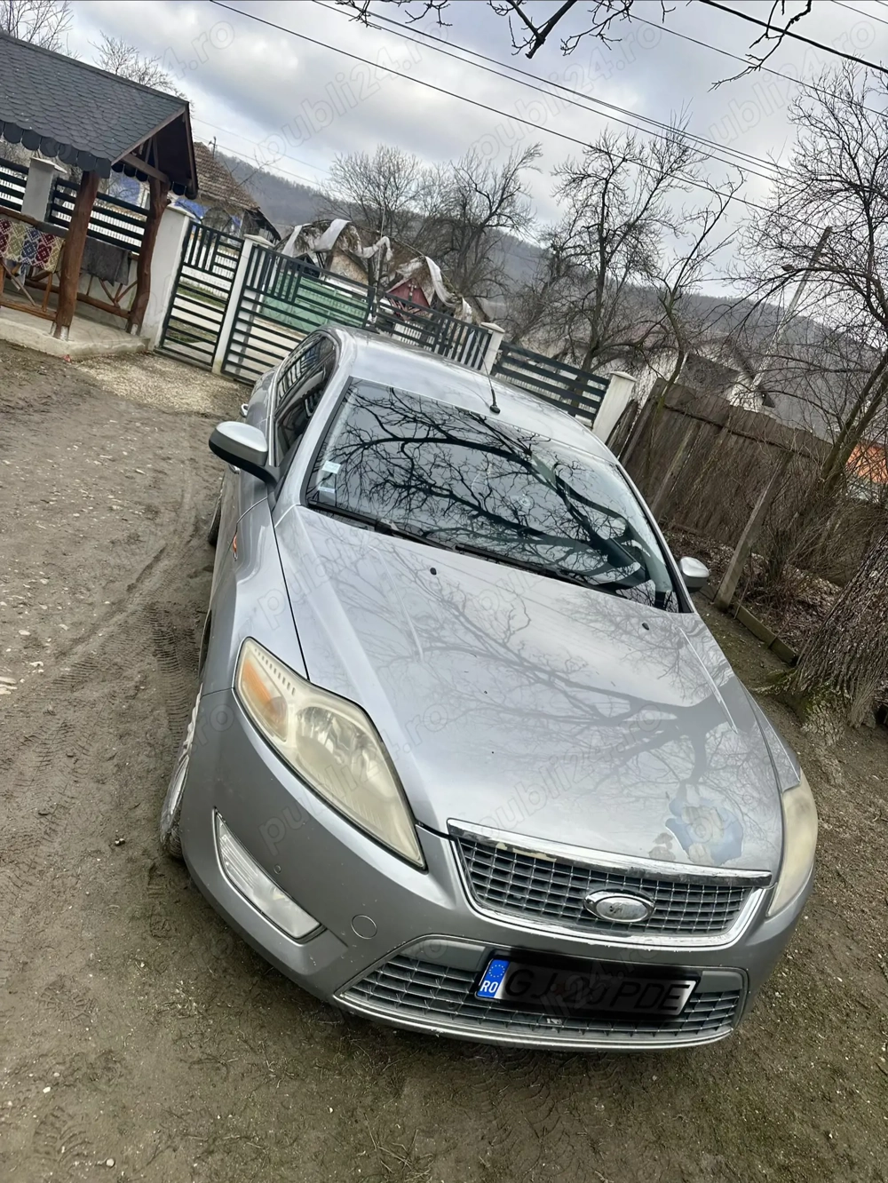 Vând Ford Mondeo