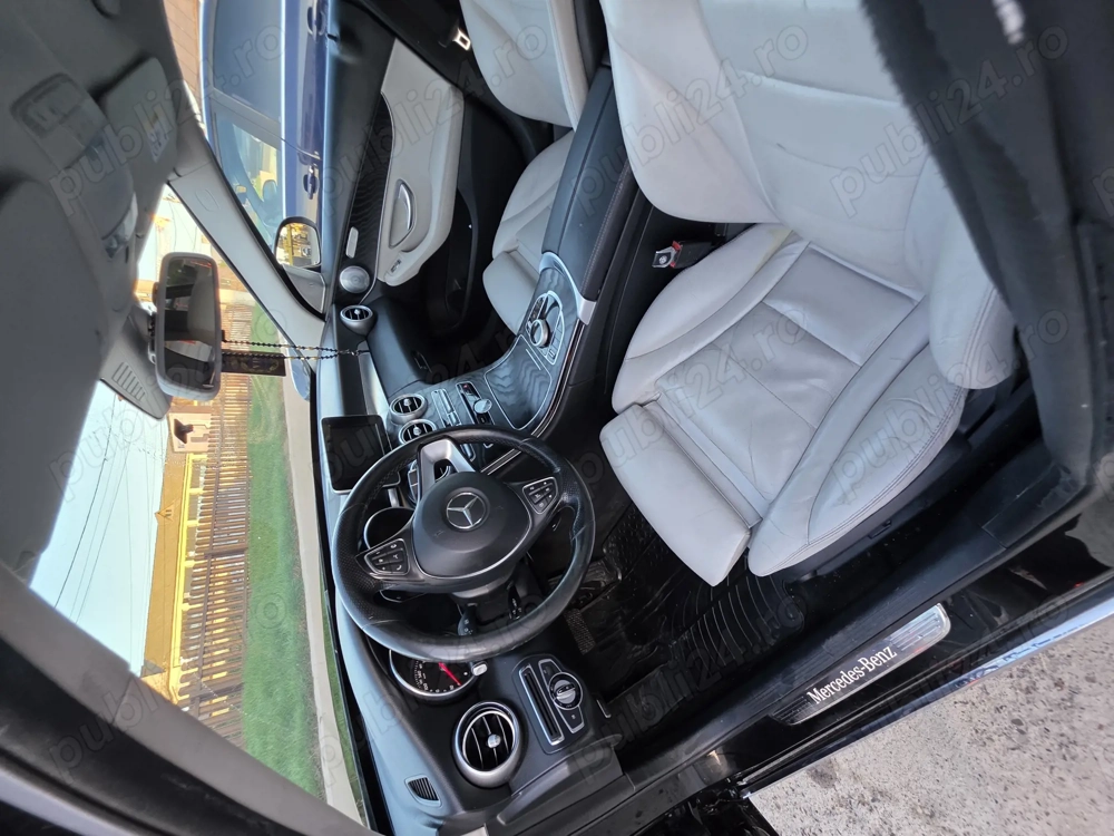 Vând Mercedes C220 