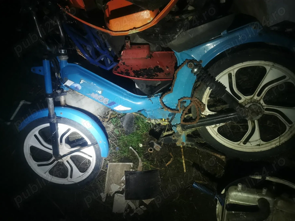 Babetta albastră pentru piese sau restaurare