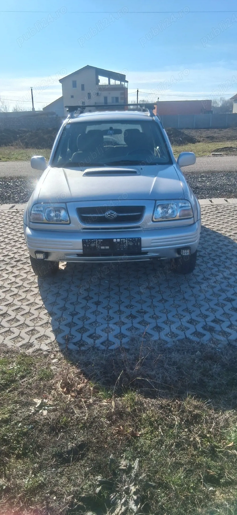 Vând Suzuki Vitara 4 4 reductor