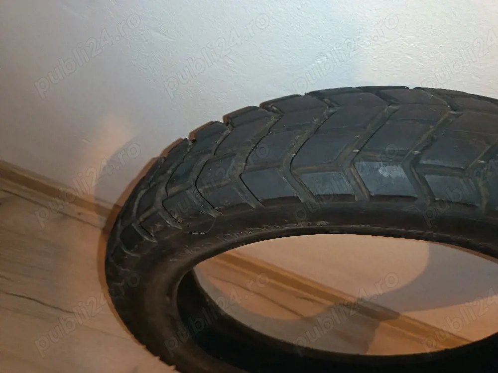 se vinde cauciuc Enduro aproape nou pret ín privát 