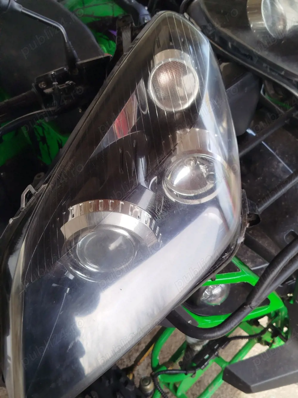 Faruri bi xenon Opel Astra h 