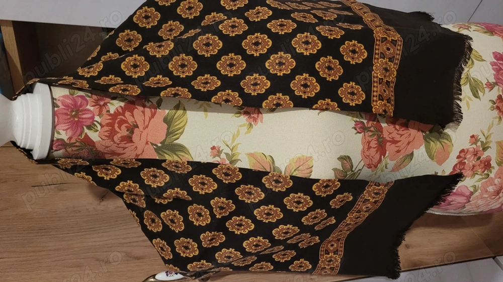 Eșarfă bărbați nouă, elegantă 