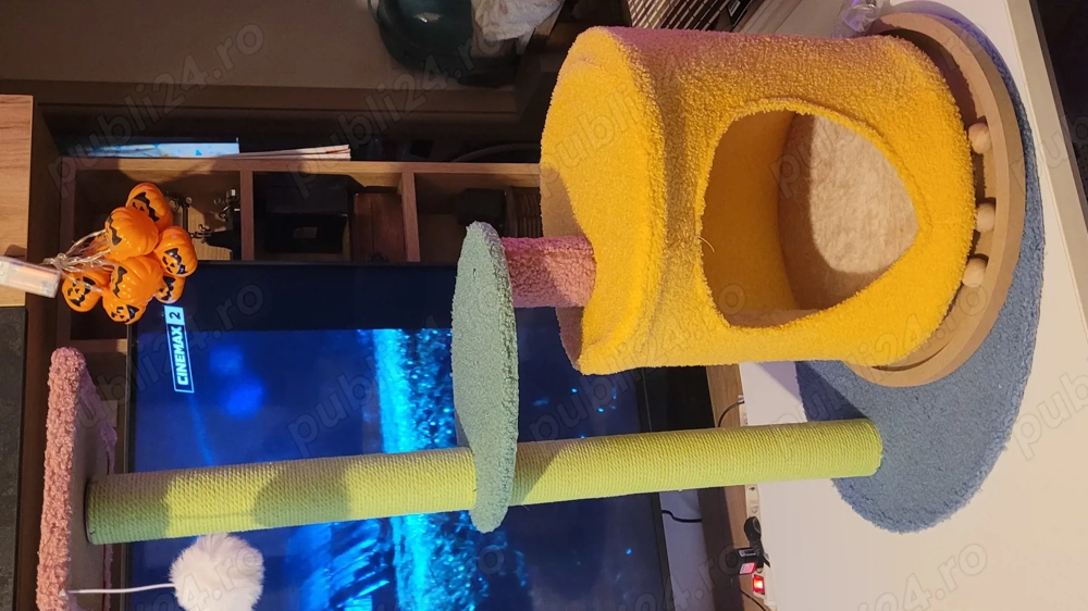 Căsuța cățărat pentru pisici 