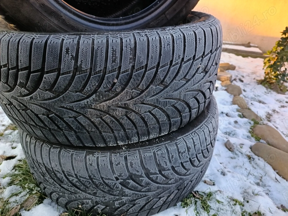 Vând 4 anvelope iarna 225/50/16