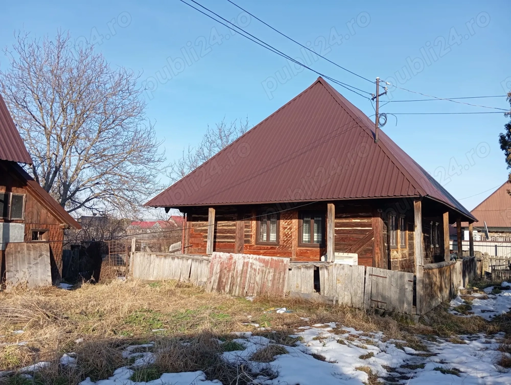 Casa batraneasca cu teren