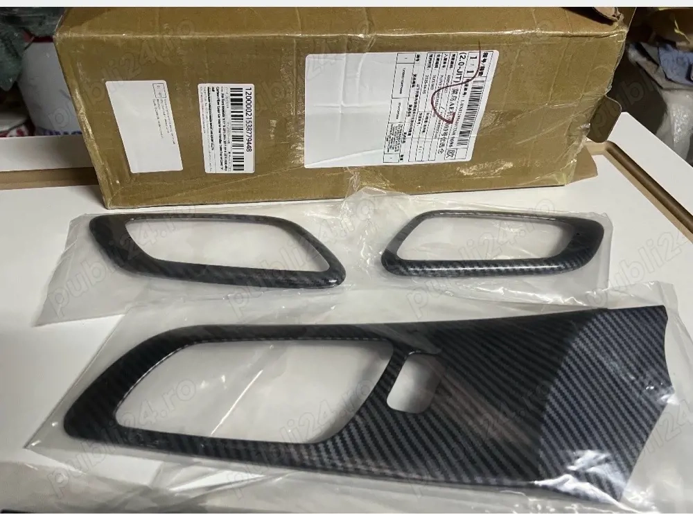 Trimuri interior fibra de carbon Ford Ranger T6 T7 T8