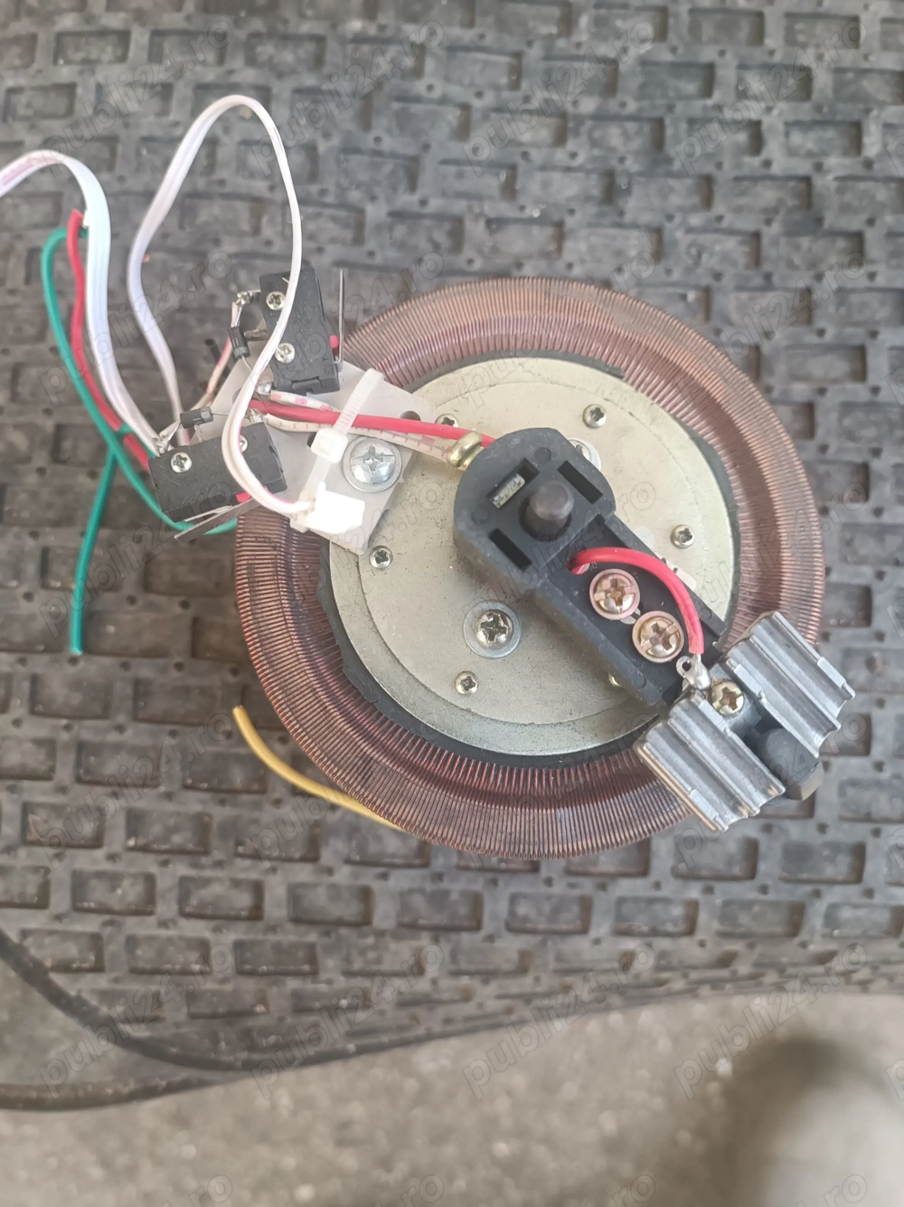 Transformator 180 250v,cu cursor ,motoras antrenare