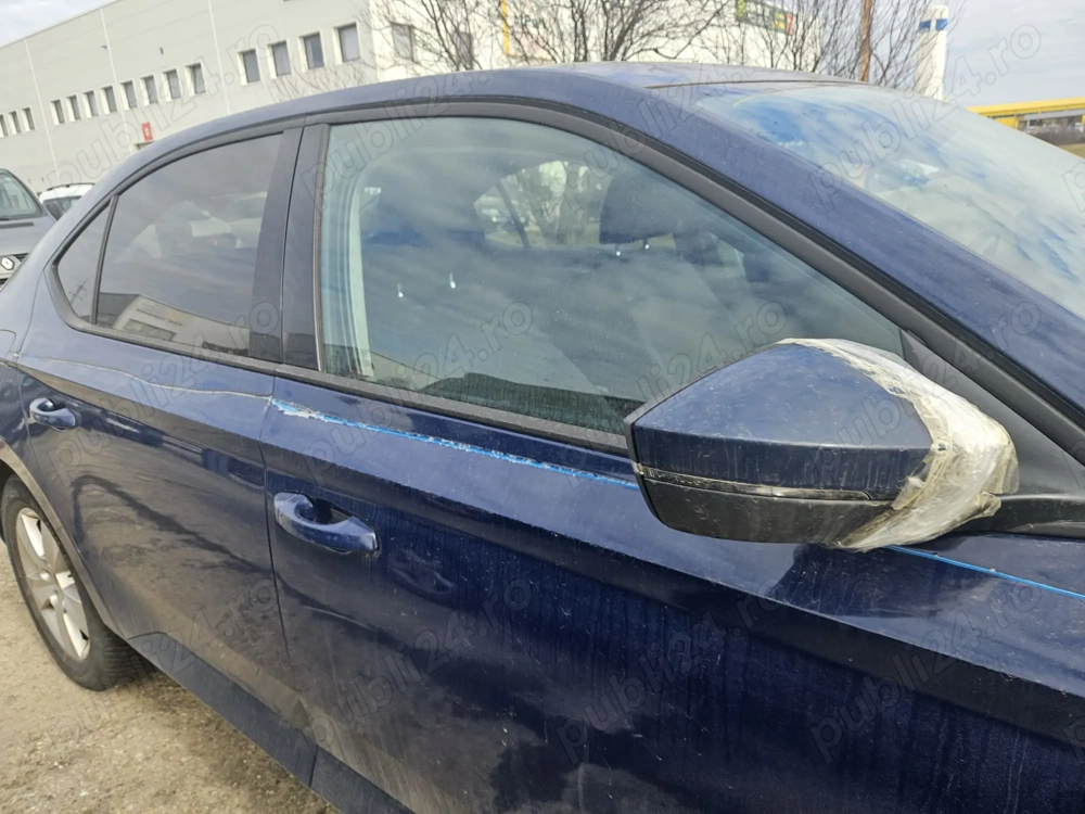 Vand skoda superb 2.0 tdi avariat 