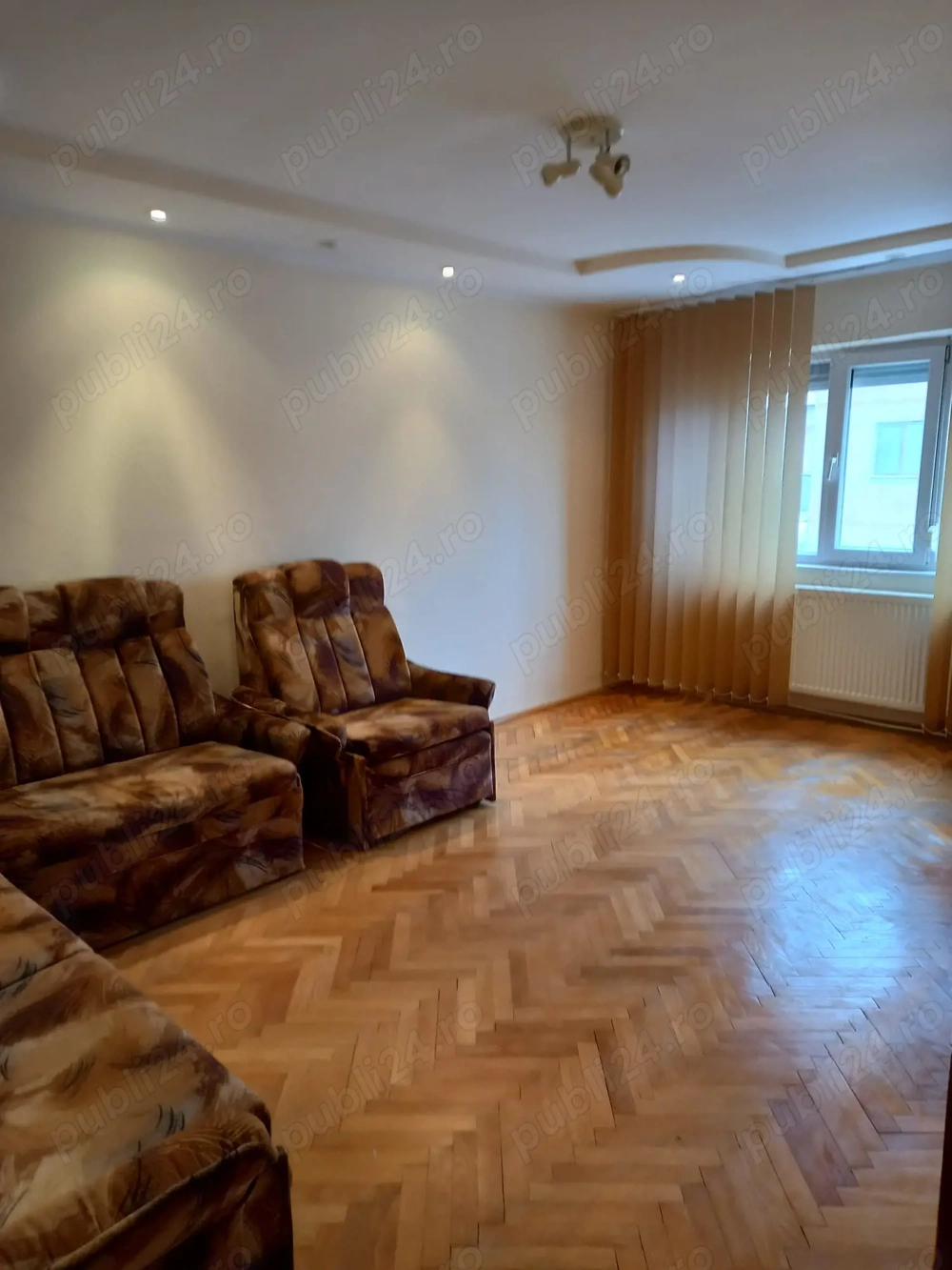 Vand apartament 2 camere decomandat, utilat si mobilat gata de mutare Zona Industriala (Scoala 11)