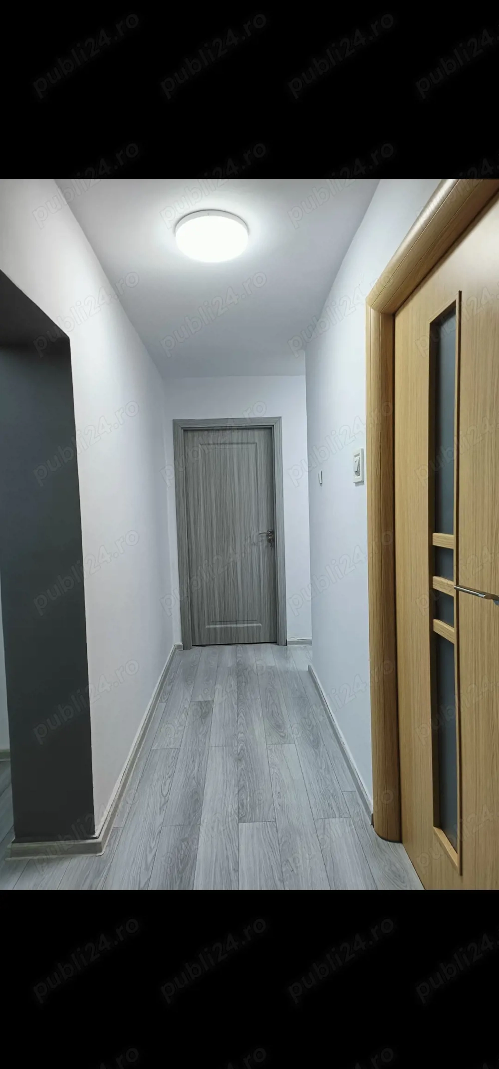 Inchiriez apartament 4 camere, decomandat, zona Piata Mica
