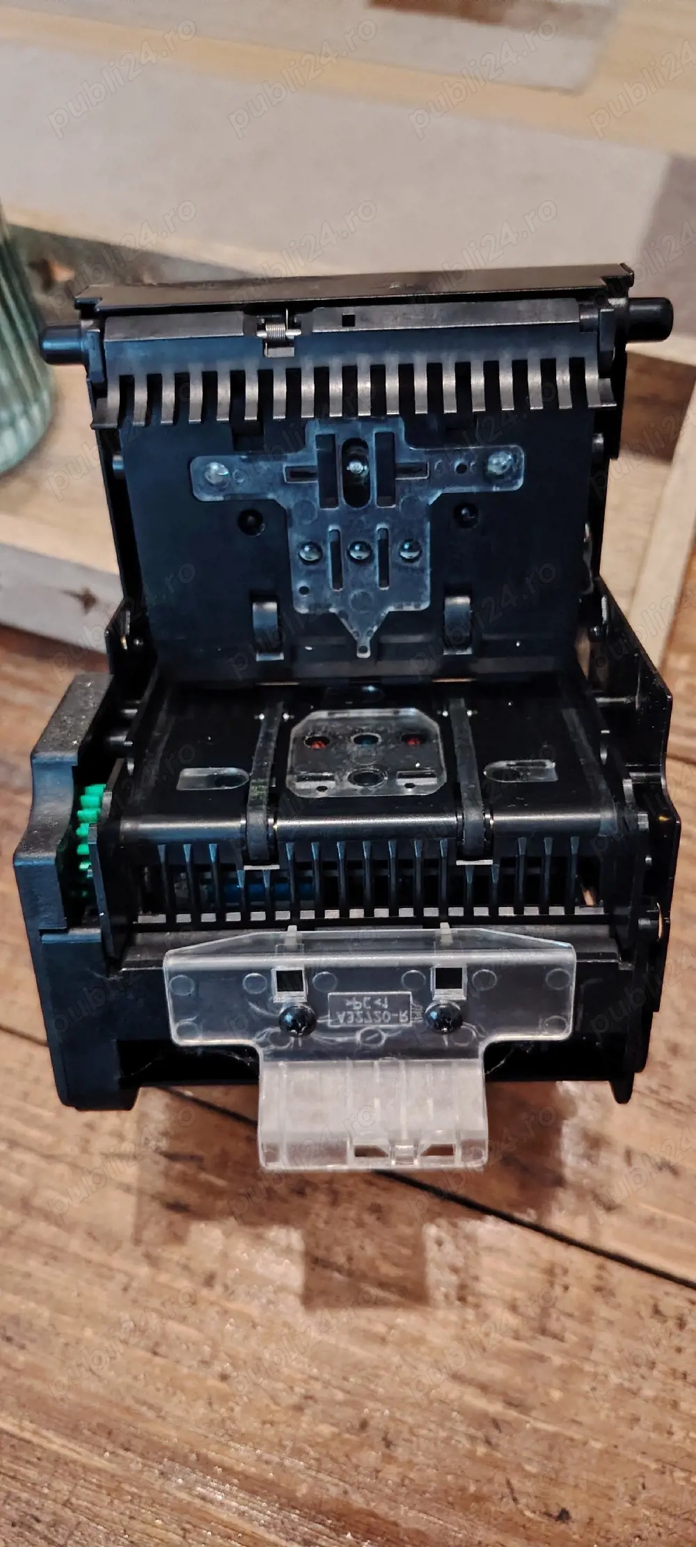 Acceptor bancnote ICT P85