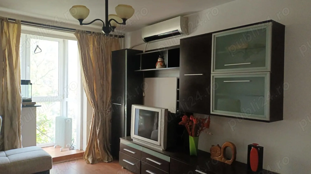 Romancierilor metrou