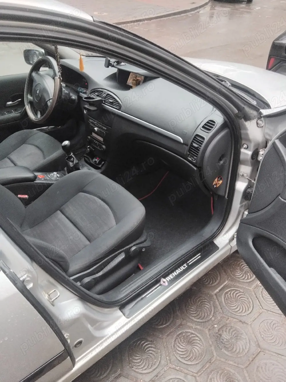 vând Renault laguna 2