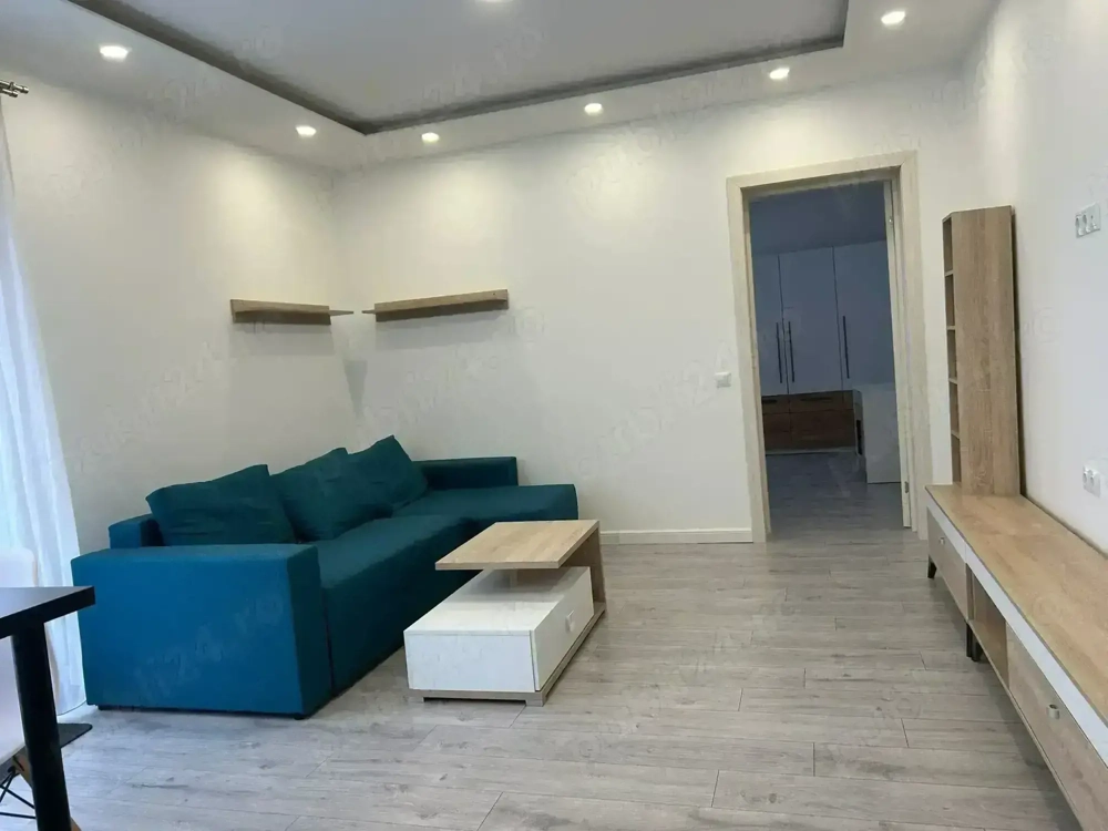 Inchiriez apartament!!!