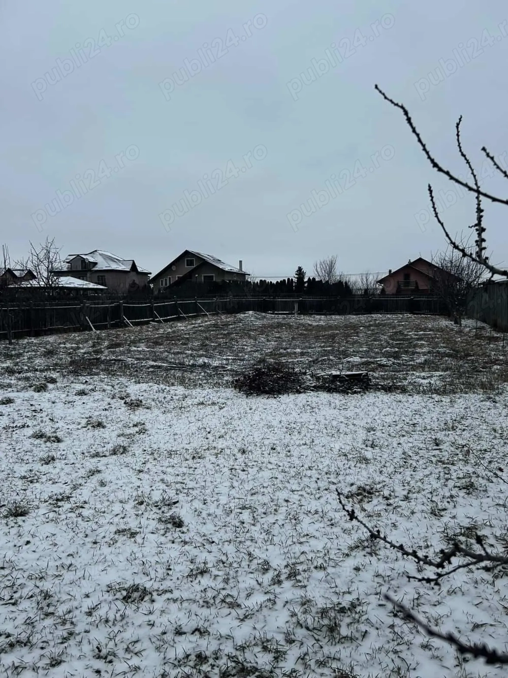 Vând teren Dumbrava Rosie 