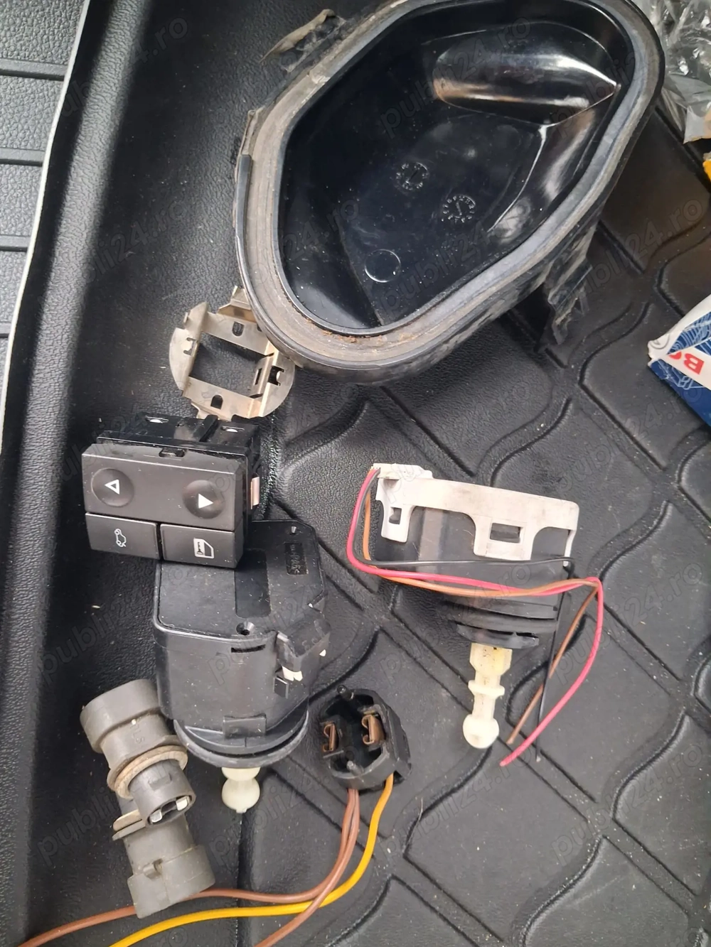 Piese reglaj și capace far Opel Vectra C