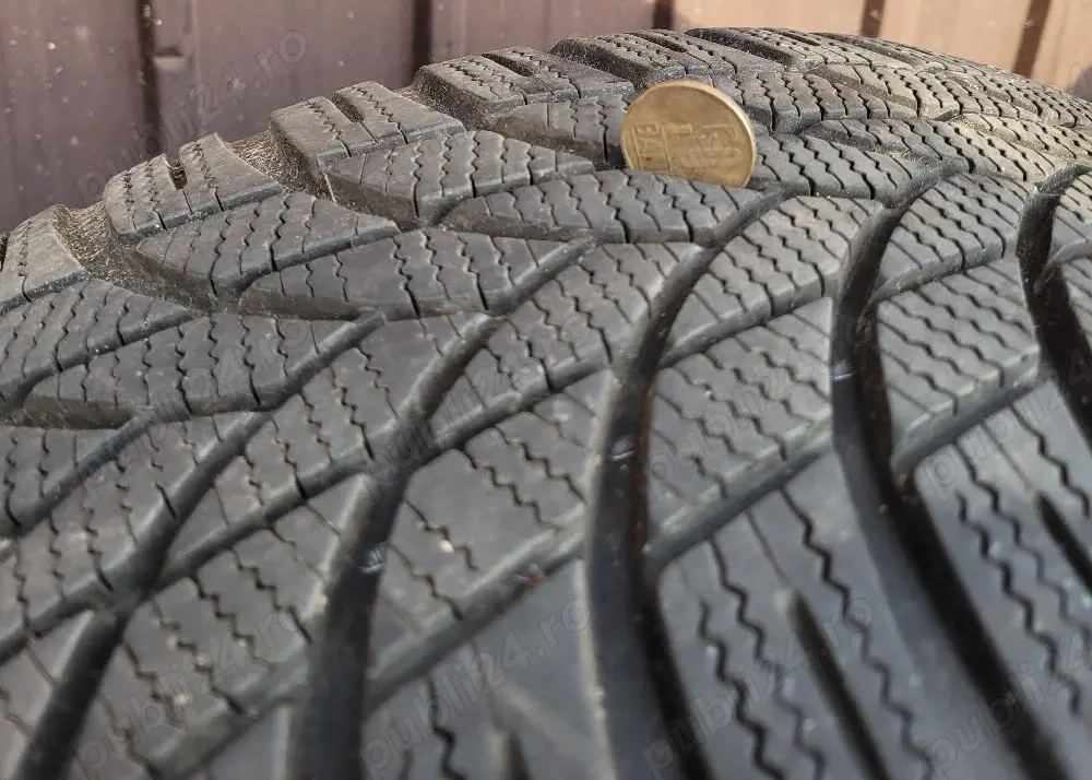 Vand 2 anvelope iarna Lassa 