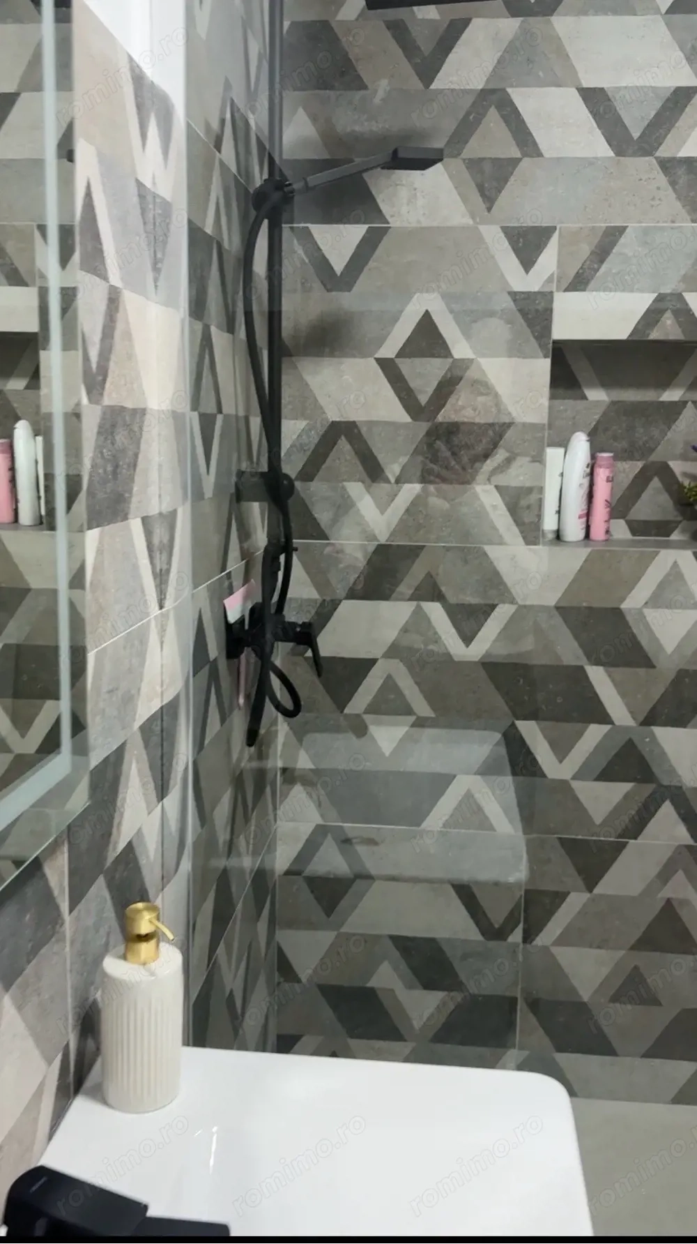 apartament de inchiriat