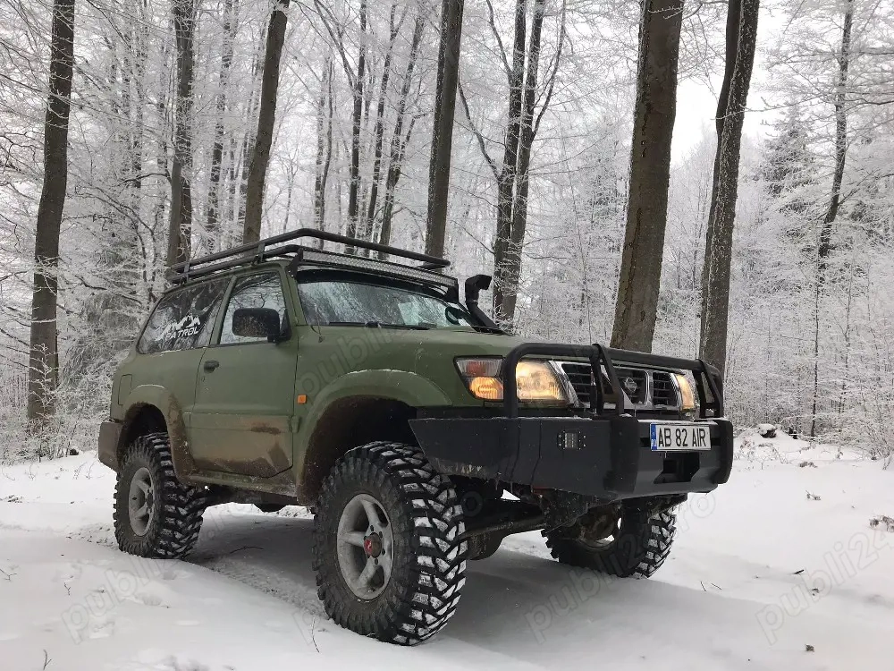 De vânzare Nissan Patrol Y61 autoutilitară