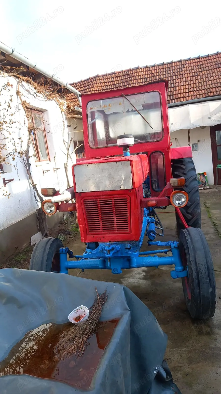 Tractor universal u650