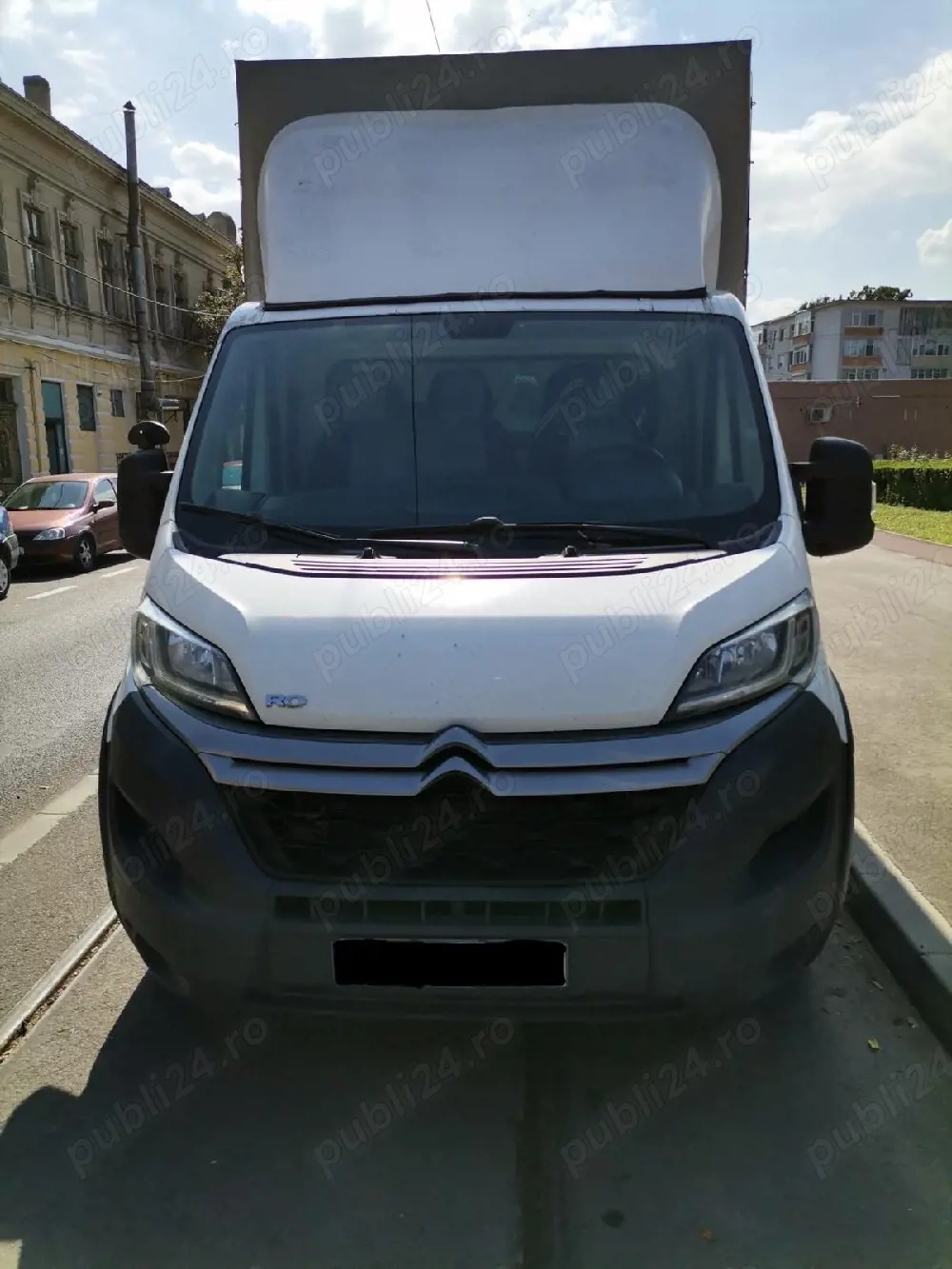 vând autoutilitară 